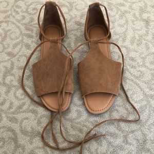 Universal Thread Tan Suede Sandals size 7